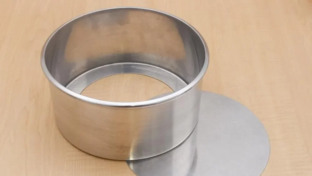 forma para bolo de fundo removível de alumínio marca Doupan